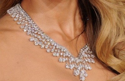 El lujoso accesorio de Jessica Alba