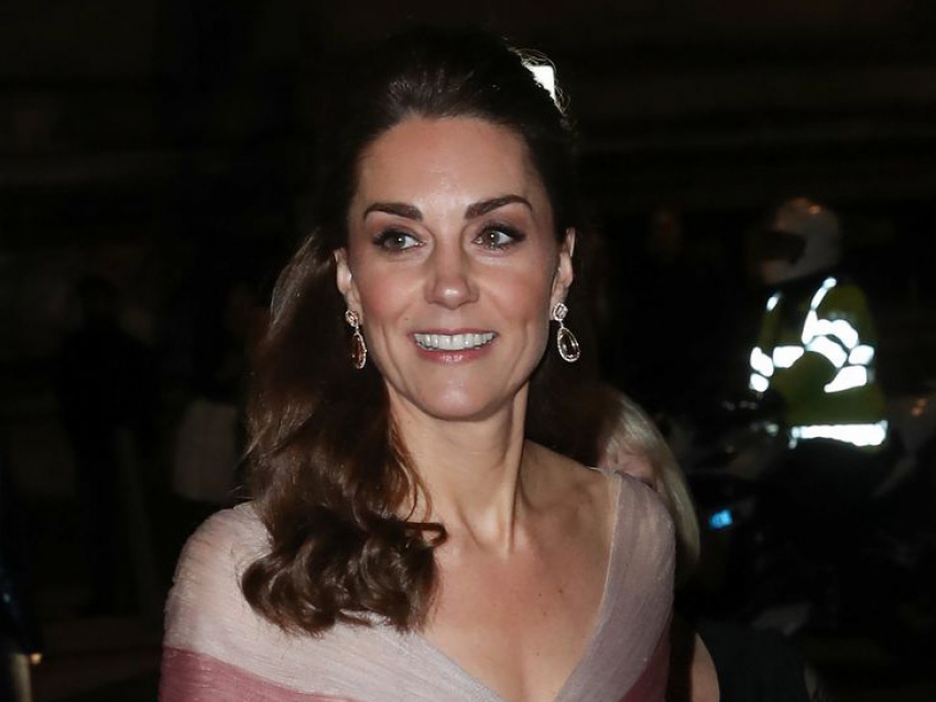 Kate Middleton se luce vestida como una princesa de Disney