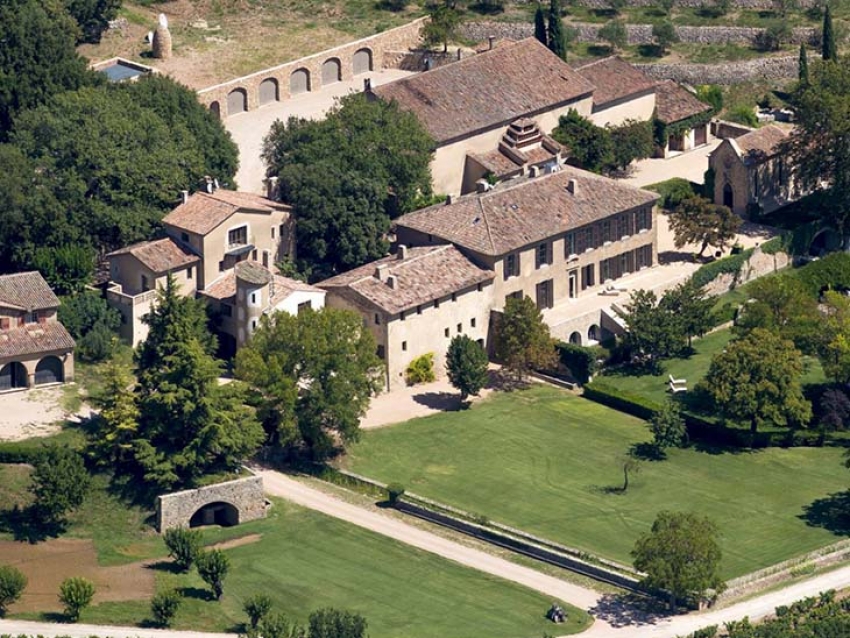 Angelina Jolie y Brad Pitt venden su majestuoso castillo